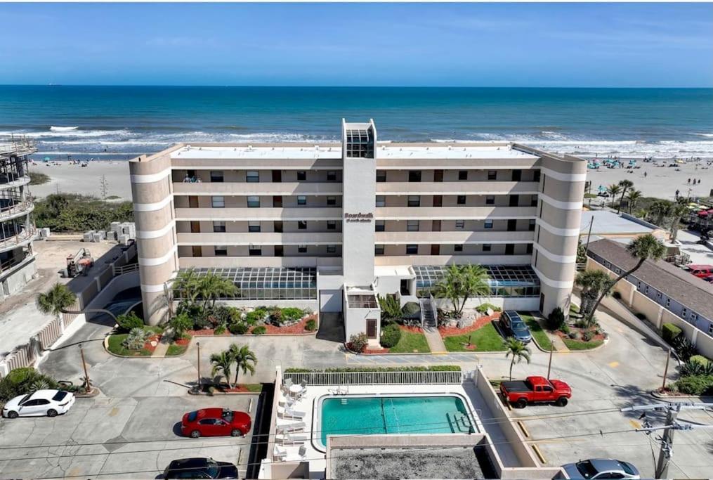 Beach Living At Its Best! شاطئ كوكوا المظهر الخارجي الصورة